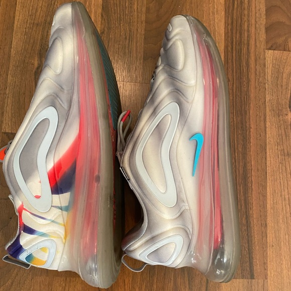 nike air max 720 pride